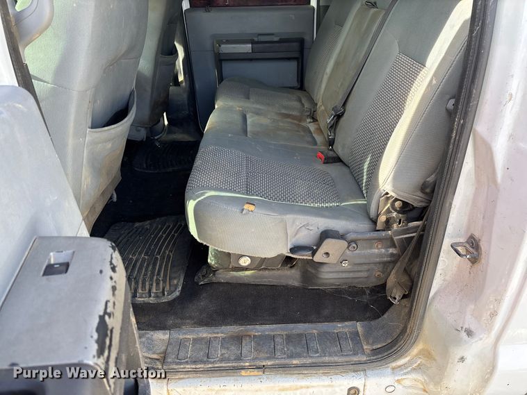 image for item EV3276 2014 Ford F250 Super Duty Crew Cab pickup truck