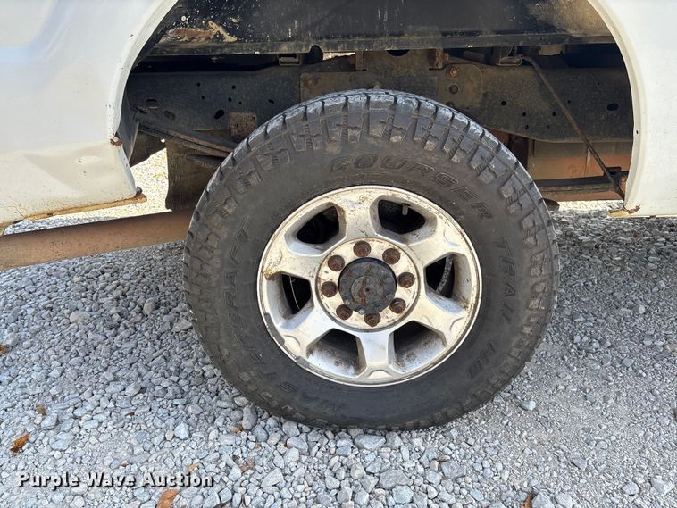 image for item EV3276 2014 Ford F250 Super Duty Crew Cab pickup truck