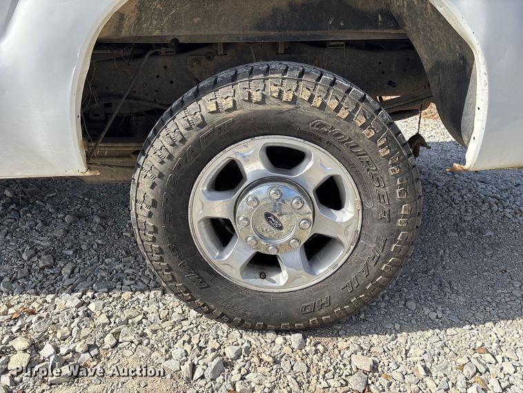 image for item EV3276 2014 Ford F250 Super Duty Crew Cab pickup truck