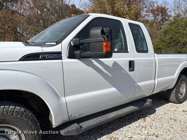image for item EV3277 2014 Ford F250 Super Duty SuperCab pickup truck