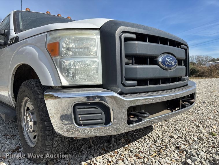 image for item EV3277 2014 Ford F250 Super Duty SuperCab pickup truck