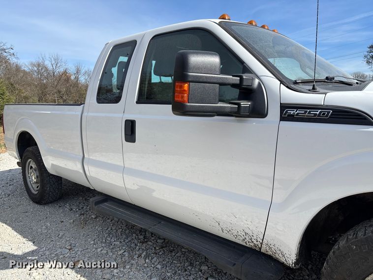 image for item EV3277 2014 Ford F250 Super Duty SuperCab pickup truck