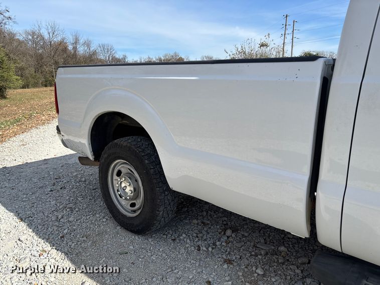 image for item EV3277 2014 Ford F250 Super Duty SuperCab pickup truck