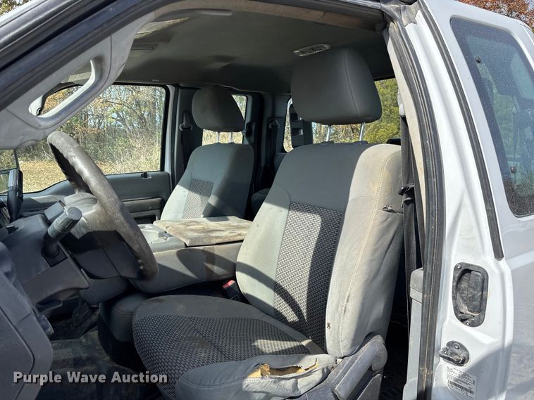 image for item EV3277 2014 Ford F250 Super Duty SuperCab pickup truck