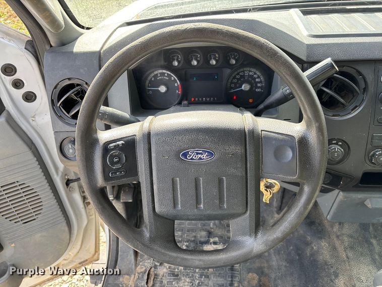 image for item EV3277 2014 Ford F250 Super Duty SuperCab pickup truck