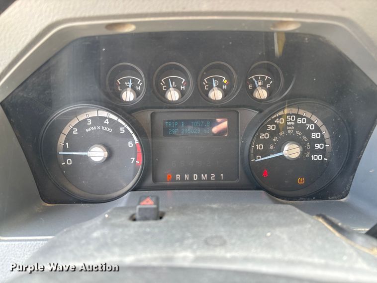 image for item EV3277 2014 Ford F250 Super Duty SuperCab pickup truck