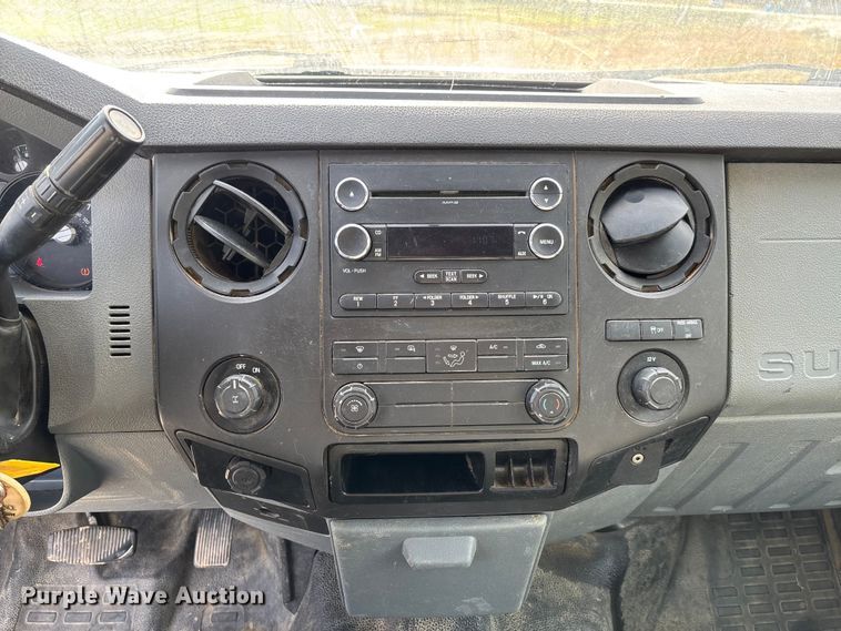 image for item EV3277 2014 Ford F250 Super Duty SuperCab pickup truck