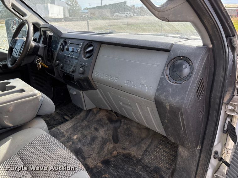 image for item EV3277 2014 Ford F250 Super Duty SuperCab pickup truck