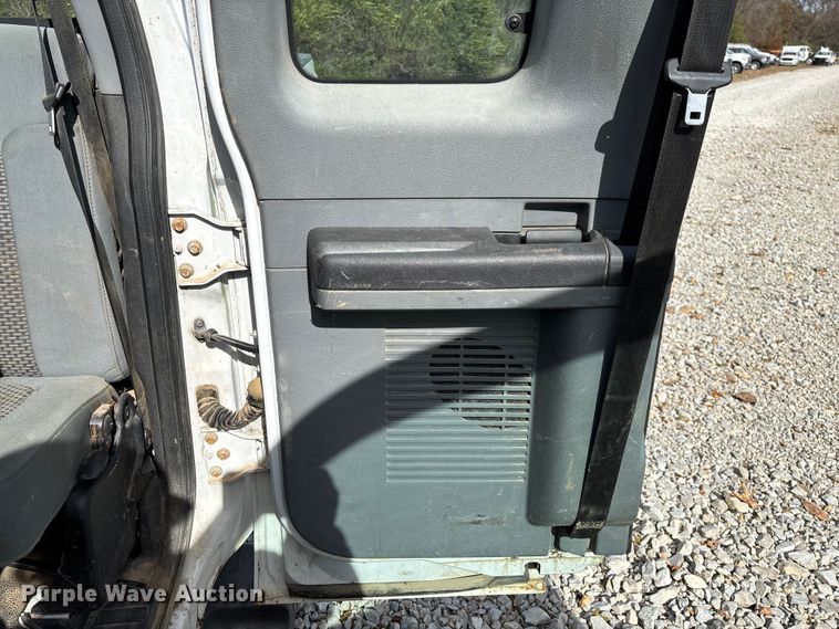 image for item EV3277 2014 Ford F250 Super Duty SuperCab pickup truck