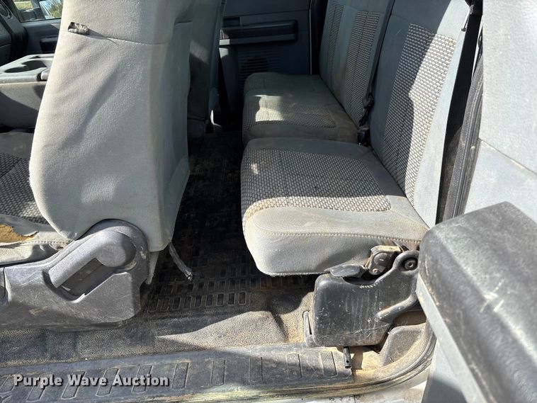 image for item EV3277 2014 Ford F250 Super Duty SuperCab pickup truck