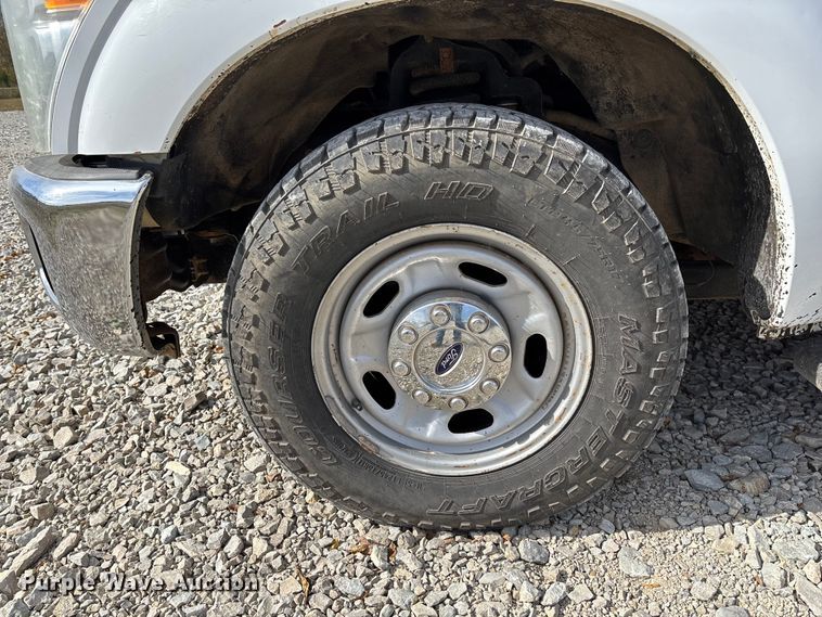 image for item EV3277 2014 Ford F250 Super Duty SuperCab pickup truck