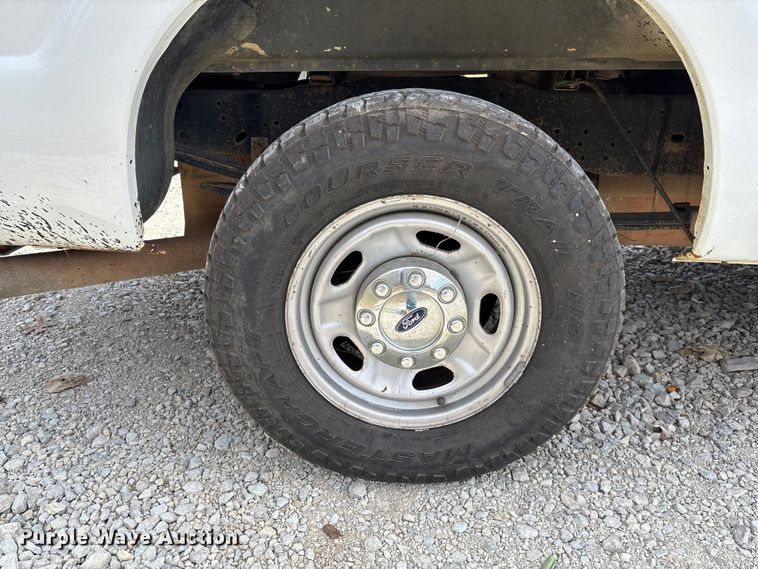 image for item EV3277 2014 Ford F250 Super Duty SuperCab pickup truck