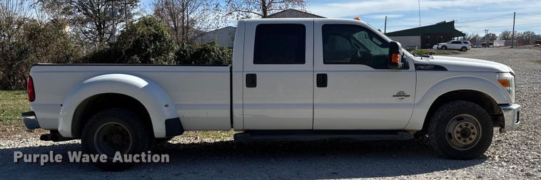 image for item EV3278 2015 Ford F350 Super Duty Crew Cab pickup truck