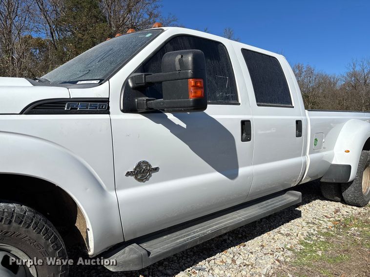 image for item EV3278 2015 Ford F350 Super Duty Crew Cab pickup truck