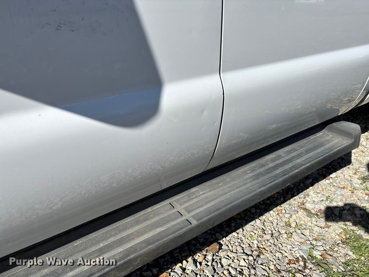 image for item EV3278 2015 Ford F350 Super Duty Crew Cab pickup truck