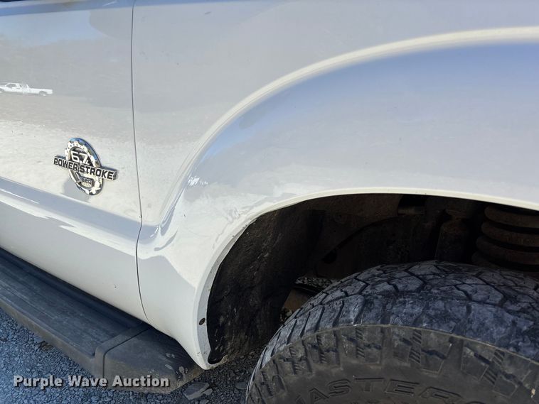 image for item EV3278 2015 Ford F350 Super Duty Crew Cab pickup truck