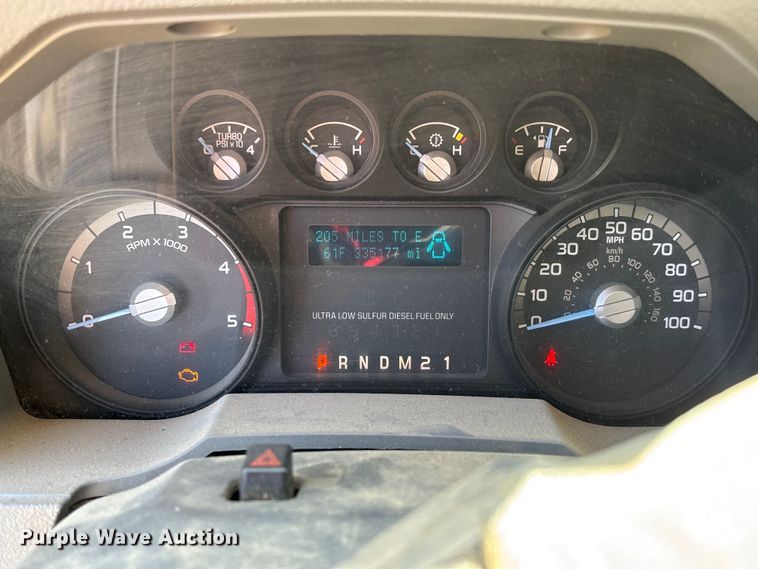 image for item EV3278 2015 Ford F350 Super Duty Crew Cab pickup truck