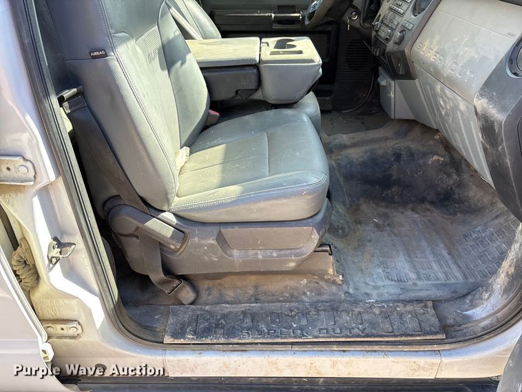 image for item EV3278 2015 Ford F350 Super Duty Crew Cab pickup truck