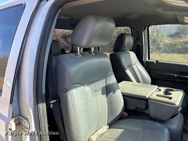 image for item EV3278 2015 Ford F350 Super Duty Crew Cab pickup truck