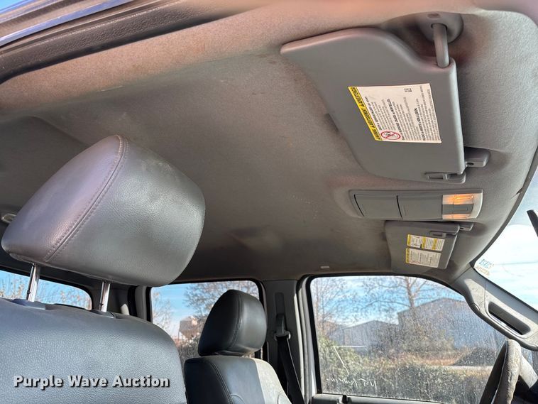 image for item EV3278 2015 Ford F350 Super Duty Crew Cab pickup truck