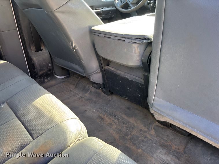 image for item EV3278 2015 Ford F350 Super Duty Crew Cab pickup truck