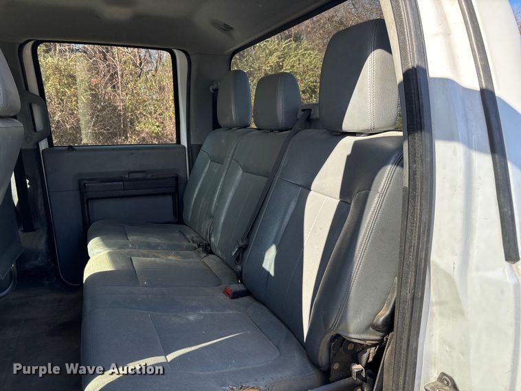 image for item EV3278 2015 Ford F350 Super Duty Crew Cab pickup truck