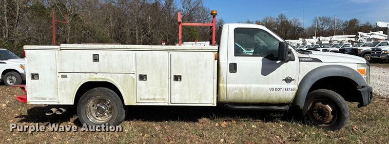 image for item EV3279 2011 Ford F550 utility / service truck