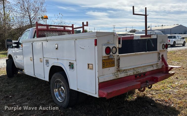 image for item EV3279 2011 Ford F550 utility / service truck
