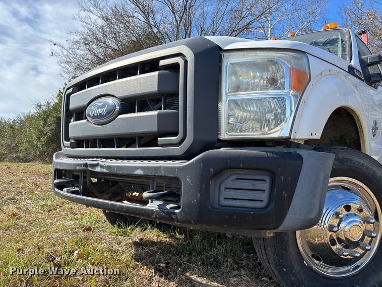 image for item EV3279 2011 Ford F550 utility / service truck