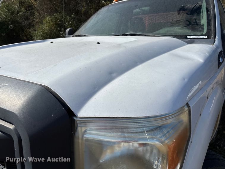 image for item EV3279 2011 Ford F550 utility / service truck