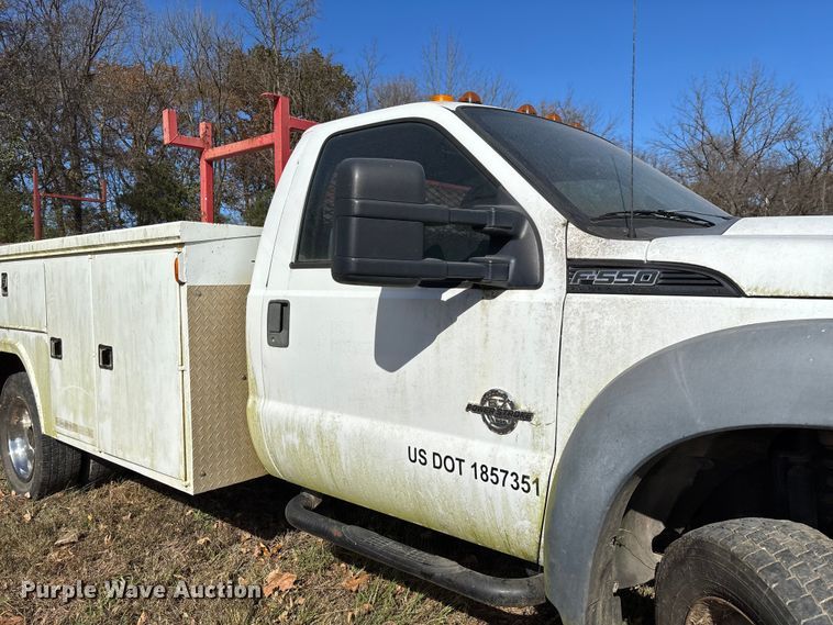 image for item EV3279 2011 Ford F550 utility / service truck