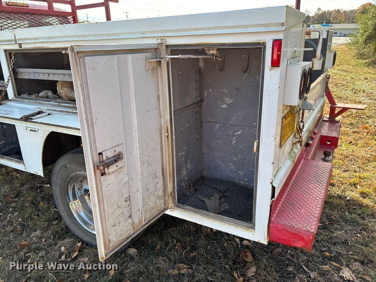 image for item EV3279 2011 Ford F550 utility / service truck