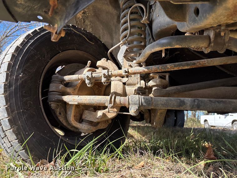 image for item EV3279 2011 Ford F550 utility / service truck