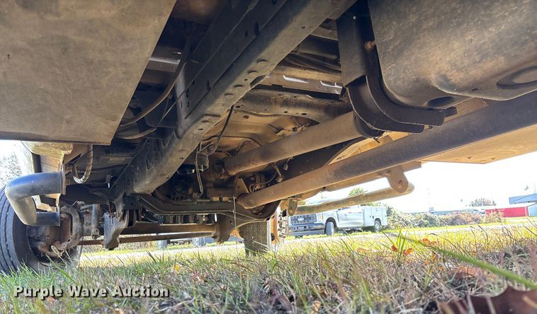 image for item EV3279 2011 Ford F550 utility / service truck