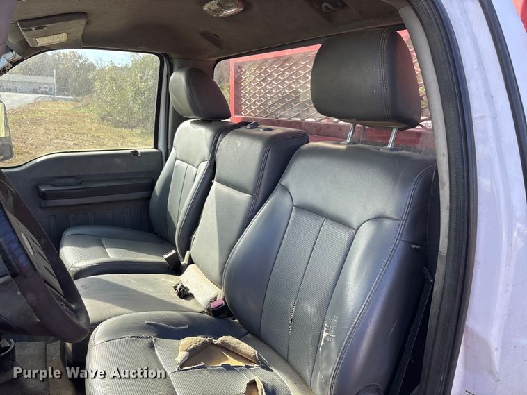 image for item EV3279 2011 Ford F550 utility / service truck