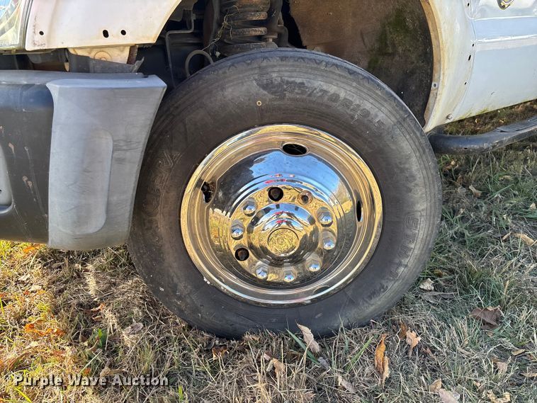 image for item EV3279 2011 Ford F550 utility / service truck