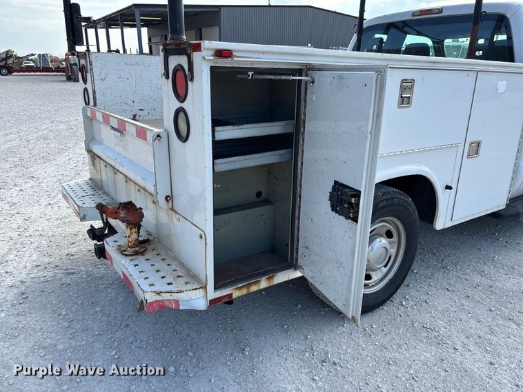 image for item EV3317 2012 Ford F250 Super Duty Extended Cab Utility Bed Pickup