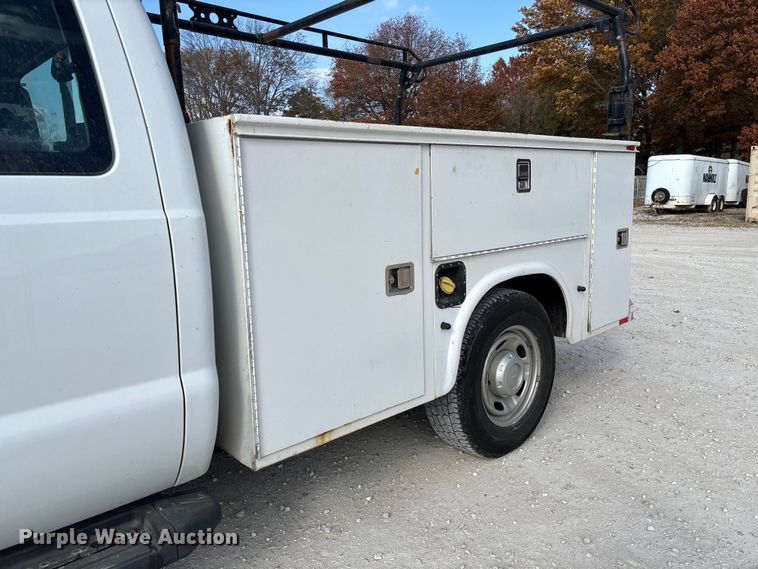 image for item EV3317 2012 Ford F250 Super Duty Extended Cab Utility Bed Pickup