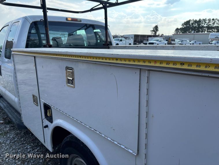 image for item EV3317 2012 Ford F250 Super Duty Extended Cab Utility Bed Pickup