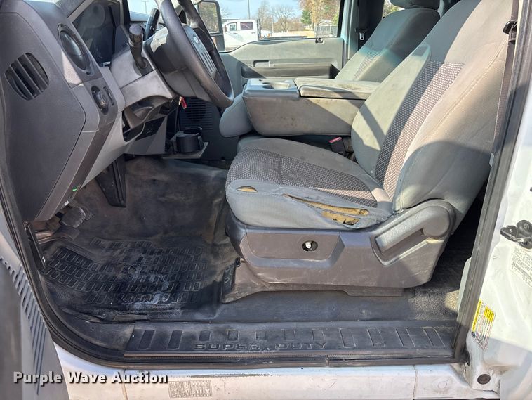 image for item EV3317 2012 Ford F250 Super Duty Extended Cab Utility Bed Pickup