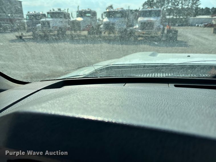 image for item EV3317 2012 Ford F250 Super Duty Extended Cab Utility Bed Pickup