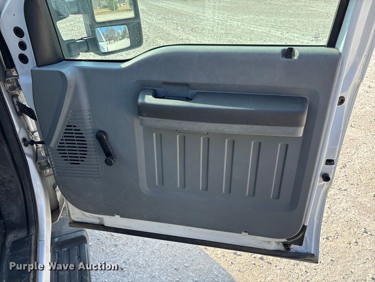 image for item EV3317 2012 Ford F250 Super Duty Extended Cab Utility Bed Pickup