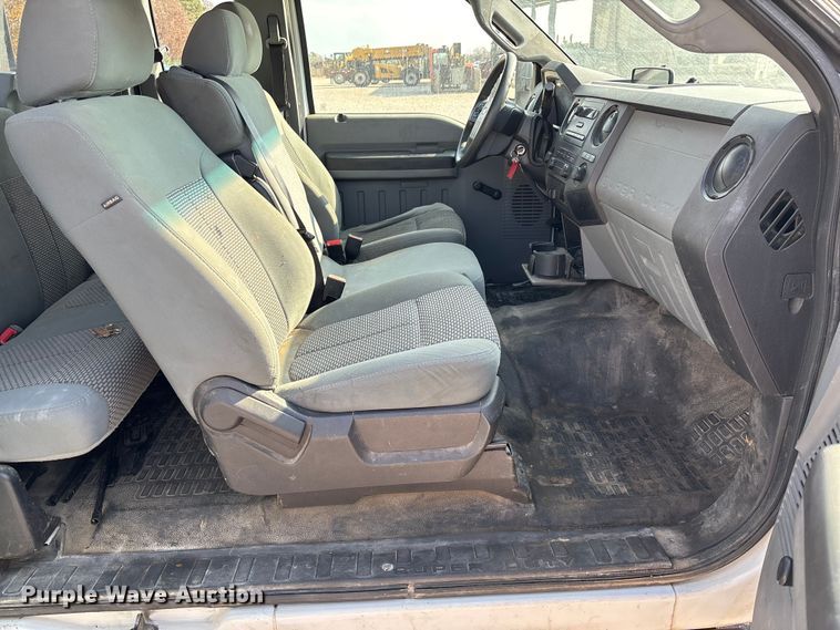 image for item EV3317 2012 Ford F250 Super Duty Extended Cab Utility Bed Pickup