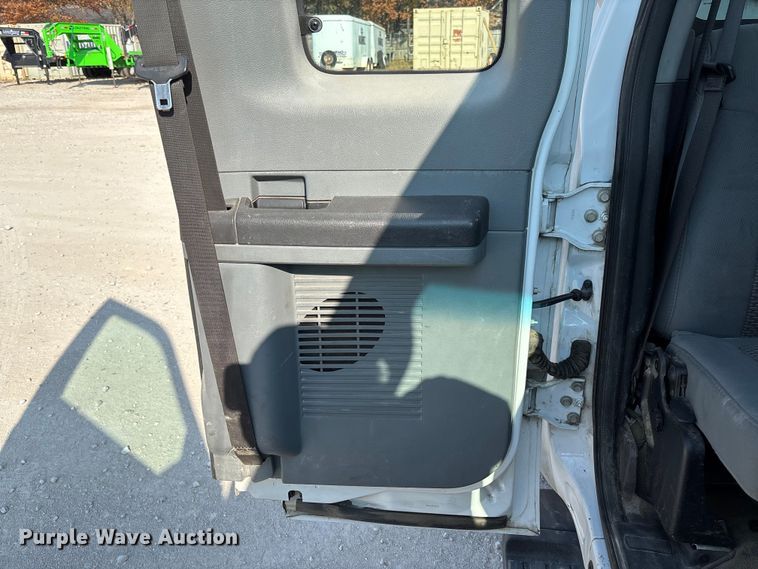 image for item EV3317 2012 Ford F250 Super Duty Extended Cab Utility Bed Pickup