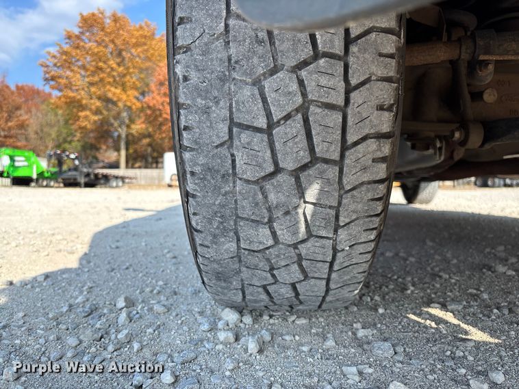 image for item EV3317 2012 Ford F250 Super Duty Extended Cab Utility Bed Pickup