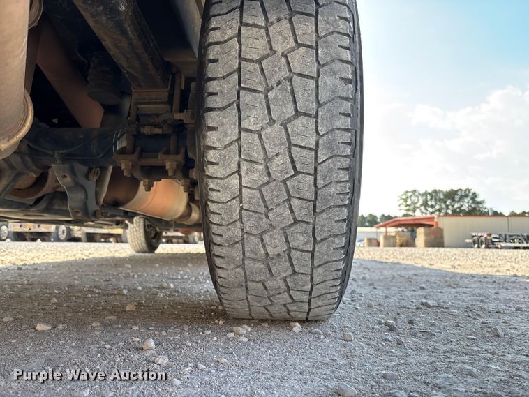 image for item EV3317 2012 Ford F250 Super Duty Extended Cab Utility Bed Pickup