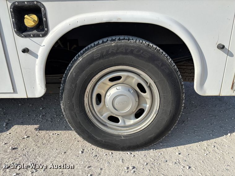 image for item EV3317 2012 Ford F250 Super Duty Extended Cab Utility Bed Pickup