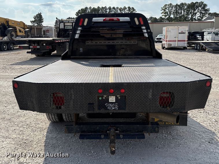 image for item EV3318 2015 GMC Sierra 3500 Crew Cab flatbed pickup truck