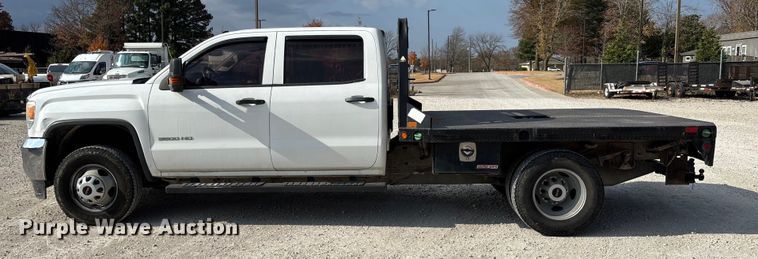 image for item EV3318 2015 GMC Sierra 3500 Crew Cab flatbed pickup truck