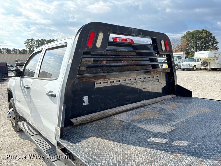 image for item EV3318 2015 GMC Sierra 3500 Crew Cab flatbed pickup truck